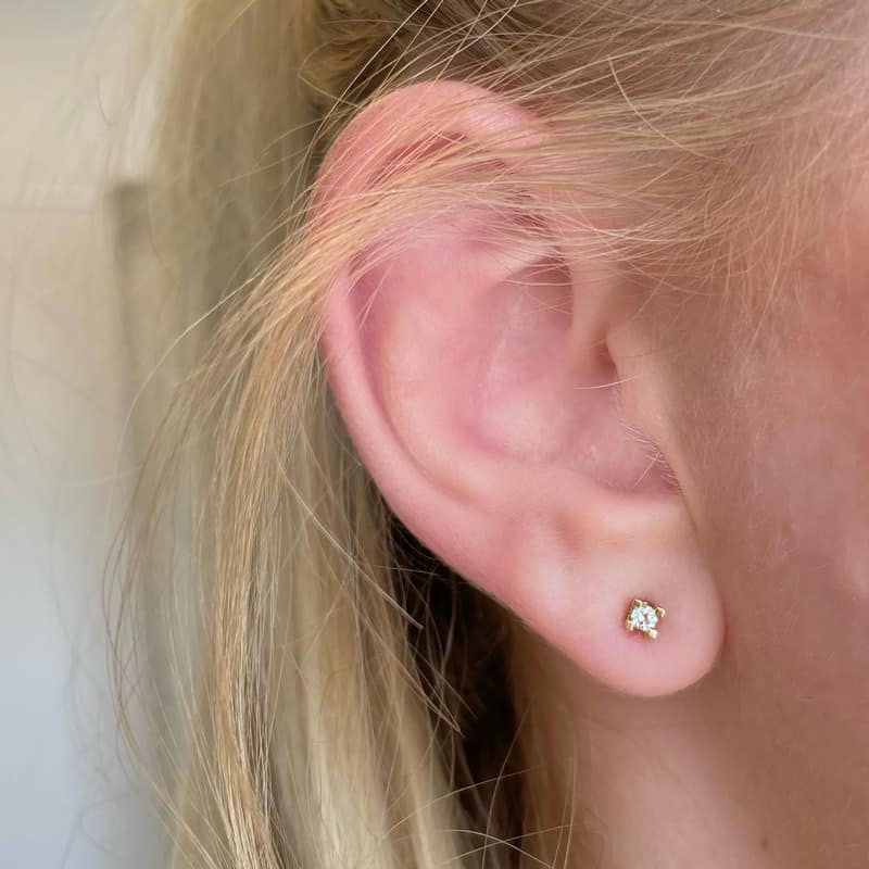 1135,10 Kleopatra Ørestikker 14 kt. Guld 0,10